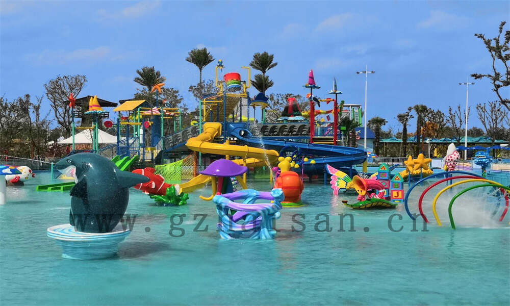 如何规划水上乐园的主题区域？