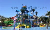 组合水滑梯，畅享水上乐趣